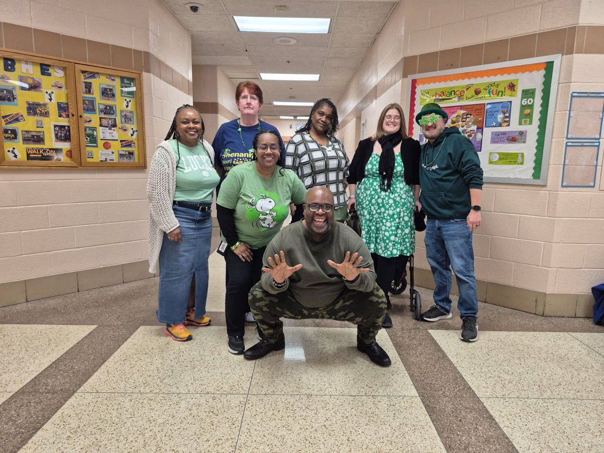 BradburyHeights's tweet image. 🍀🪙Shamrockin' and rollin with some of our favorite staff and students. 

Happy St. Patrick's Day BHES 💚🌈

#bradburyheights #BHES #BHESPTOSQUAD #BHESEagles