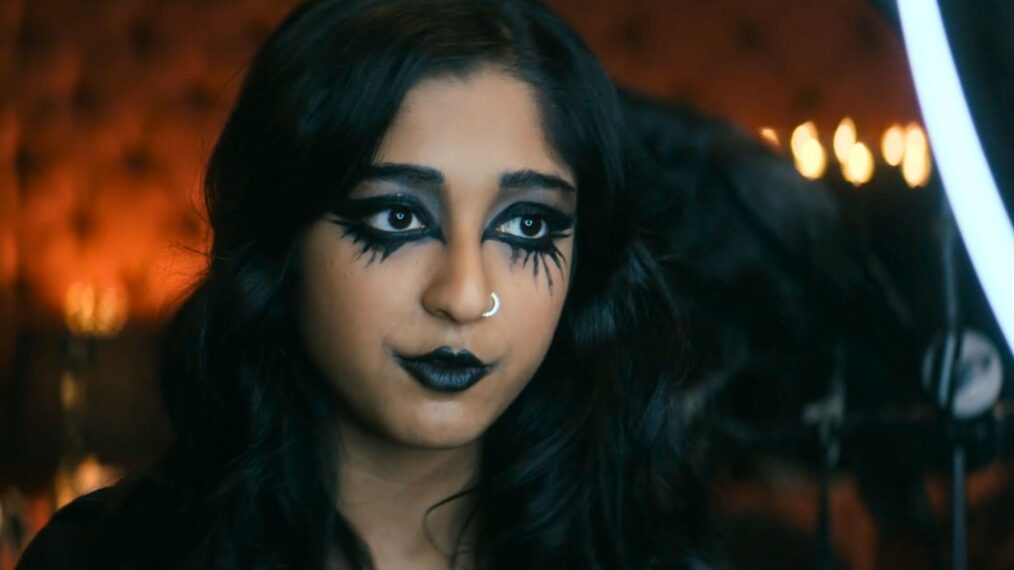 talontrashed's tweet photo. Close enough welcome back Raven from DC's Teen Titans. https://t.co/pfHt5dL13f