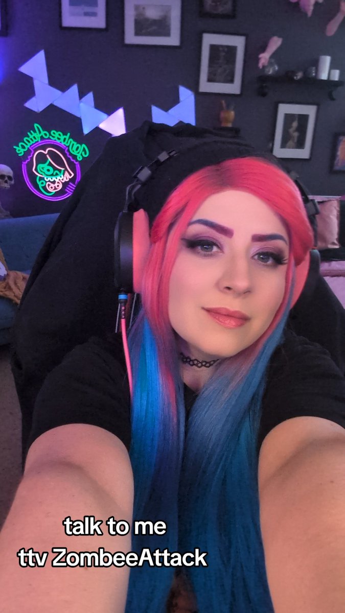 ZombeeAttack on Twitch tweet media