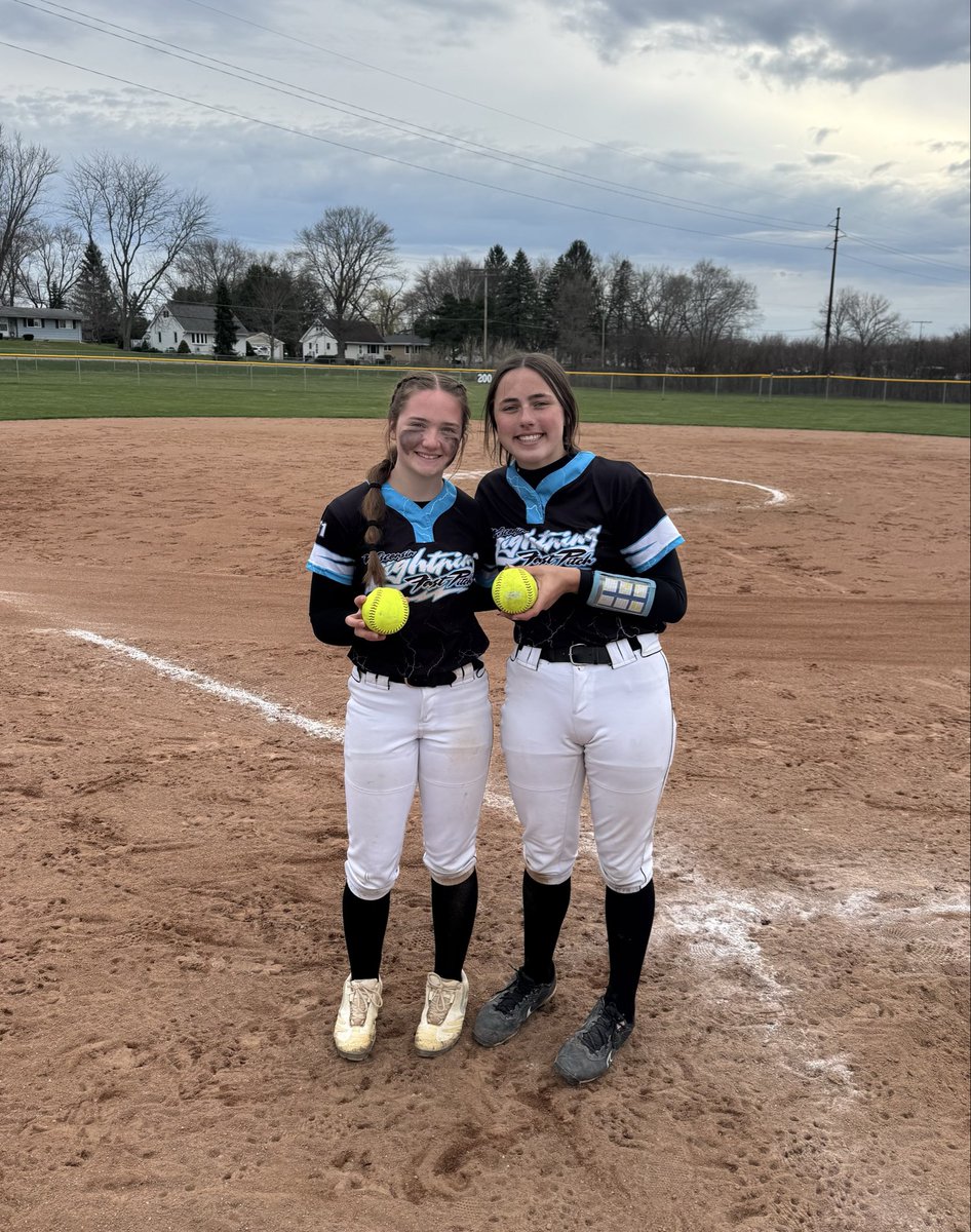 Wisconsin Lightning 12U Regnier tweet media