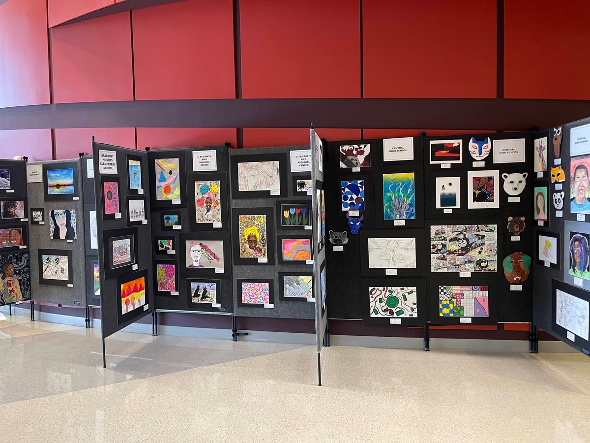BradburyHeights's tweet image. 🖌🖼PGCPS Countywide Art 🎨 Exhibit 26🎊

PGCPS Annual EcoAction Art Contest!

Theme: Nature's Voice, Our Choice: Greening Prince George's County Together

#bradburyheights #BHES #BHESPTOSQUAD #BHESEagles