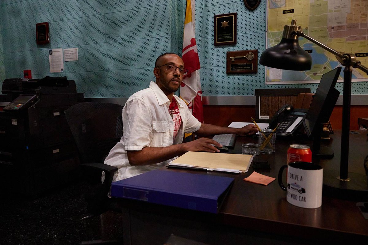 RaveCrest's tweet image. Detective/special agent Airidan Verway is on the case 😉 @TheGatesnBeyond  #beyondthegates (I would love to be on this show and I know the storyline I have in mind would get ratings higher then GH)