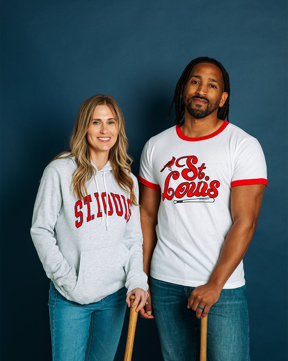 CharlieHustleCo's tweet image. Pizza, toasted rav, ice cream, and a shoot day that felt exactly like St. Louis does—fun endearing, and full of good energy.

Shop our new STL collection now: hubs.ly/Q04bsDPK0
#STL #Cardinals #CharlieHustle #CelebrateHome