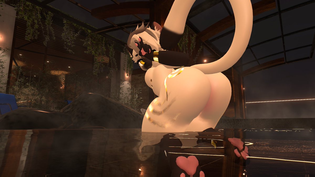 ruphexPuppy's tweet photo. anyone want some cake https://t.co/ccNnkWW5cm