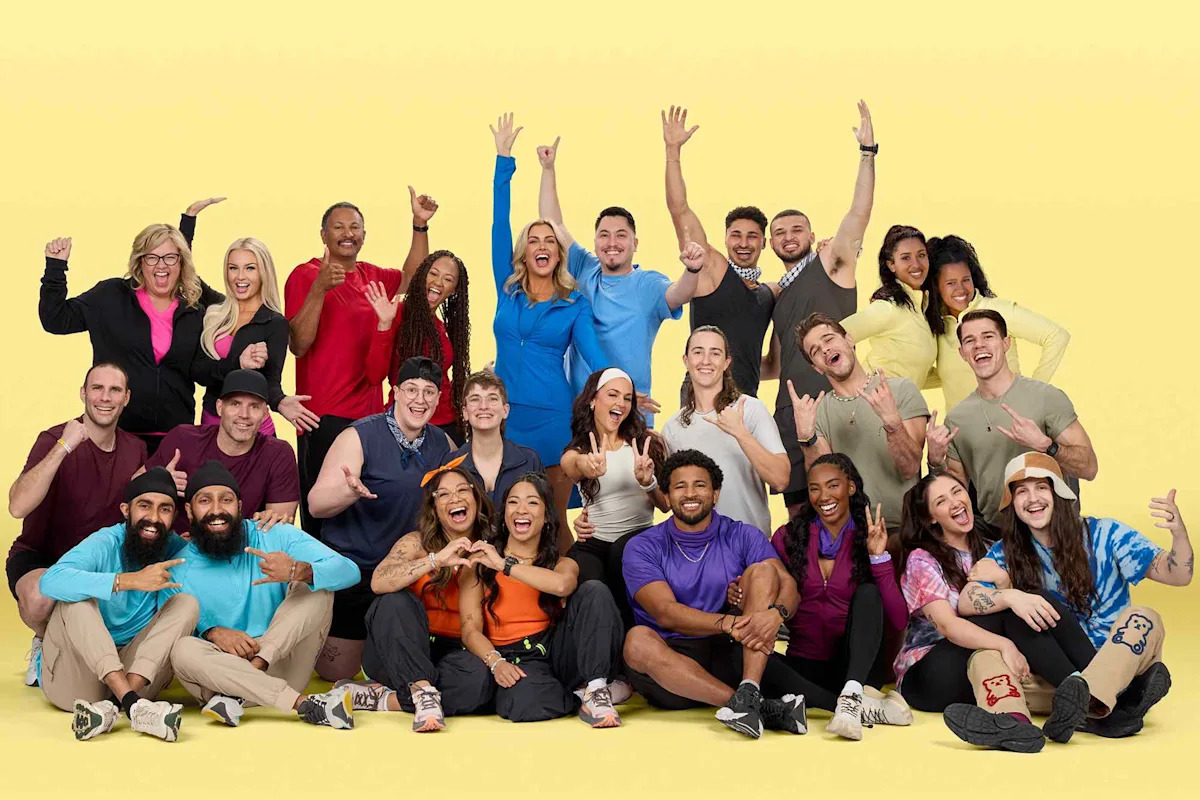 TheHumanLead1's tweet image. Saw family last weekend.
They were watching 'The Amazing Race'.
The contestants were also on 'Big Brother'.
Noticed straight away the contestants &amp;amp; host doing the horns 🤘🏼 &amp;amp; 666 👌🏼.
Searched an Insta quick and saw pizza symbolism #pizzagate &amp;amp; one eye symbolism.
Demons everywhere.