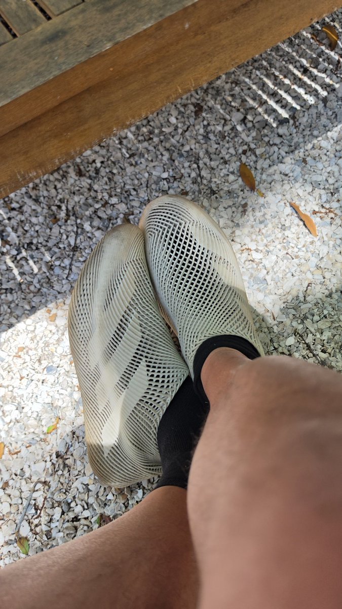 joseacevedotp's tweet image. I love my #ClimaCool #3Dshoes of @adidas but... how I can clean it without having 5 hours with vinegar, water and baking soda... #HelpMe with #Tips #Please