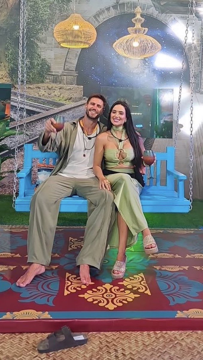 Holly ⚡️🤠⚡️ tweet media