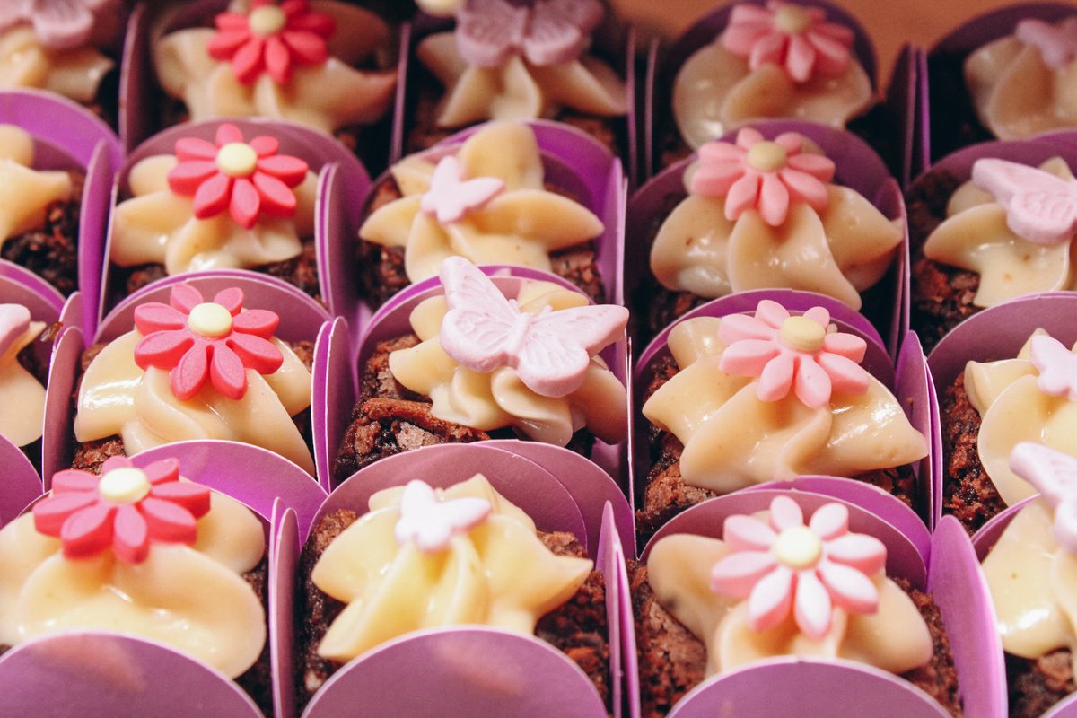 BCleiton55's tweet photo. Baby Brownies, doces finos, trufas e Verrines. https://t.co/ghy3uQ4WCK