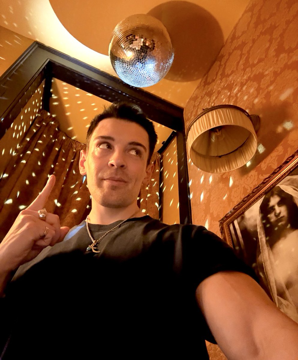 Gilbo 🌷 tweet media