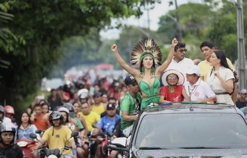 papilllon24's tweet photo. Cunhã do Brasil eu só conheço a Isabelle Nogueira, a Embaixadora do Festival Folclórico de Parintins. 💙❤️ https://t.co/yQzg0V1IAo
