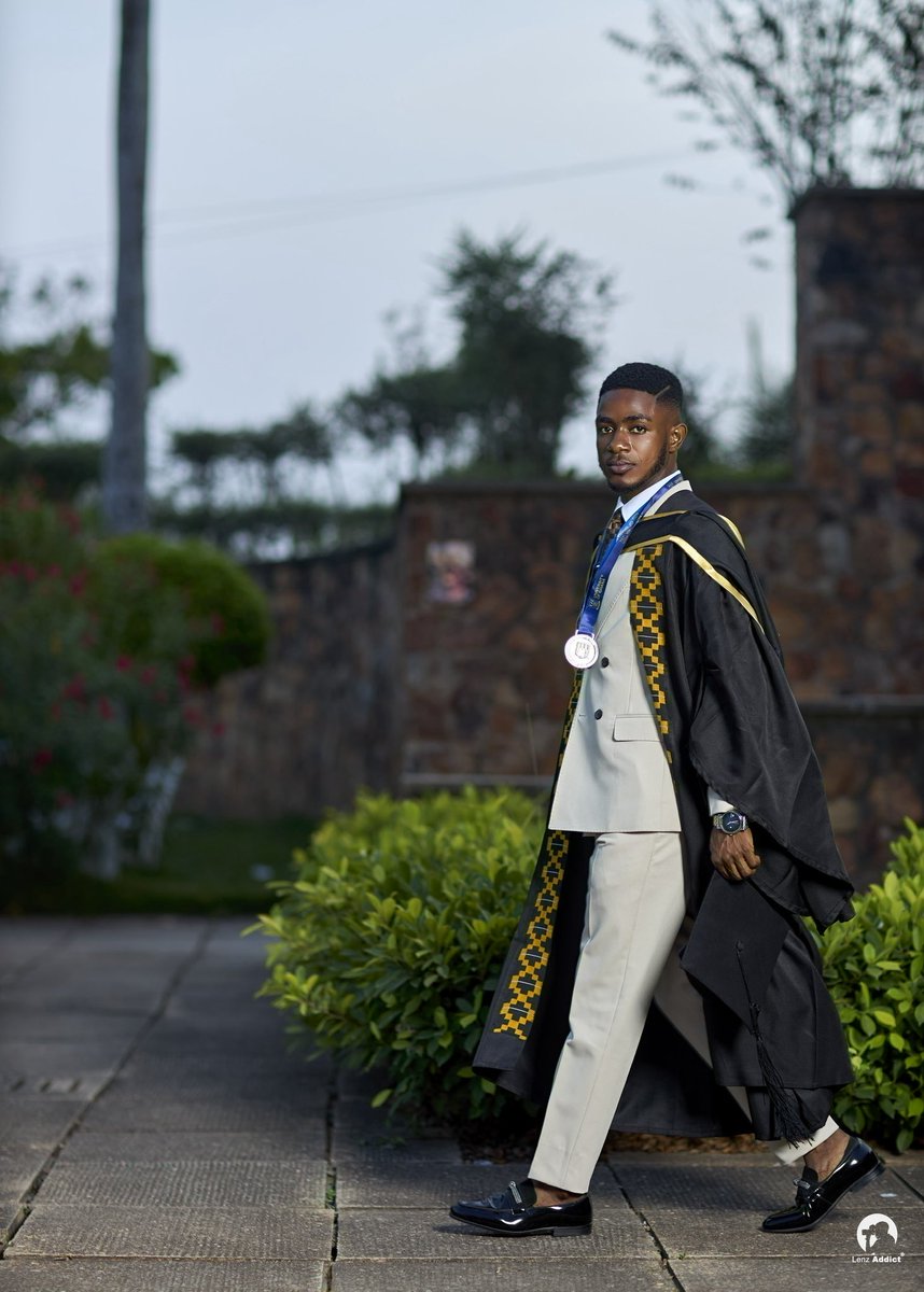 THE MANUEL LIFE☝️ tweet media