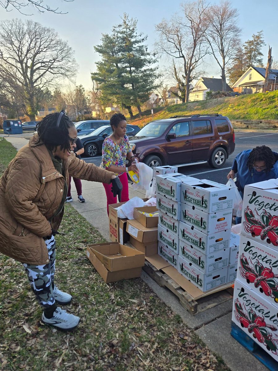 BradburyHeights's tweet image. Title 1 family nights are school-hosted, federally funded events designed to strengthen partnerships between schools and families, increasing student engagement and academic success.

#bradburyheights #BHES #BHESPTOSQUAD #BHESEagles