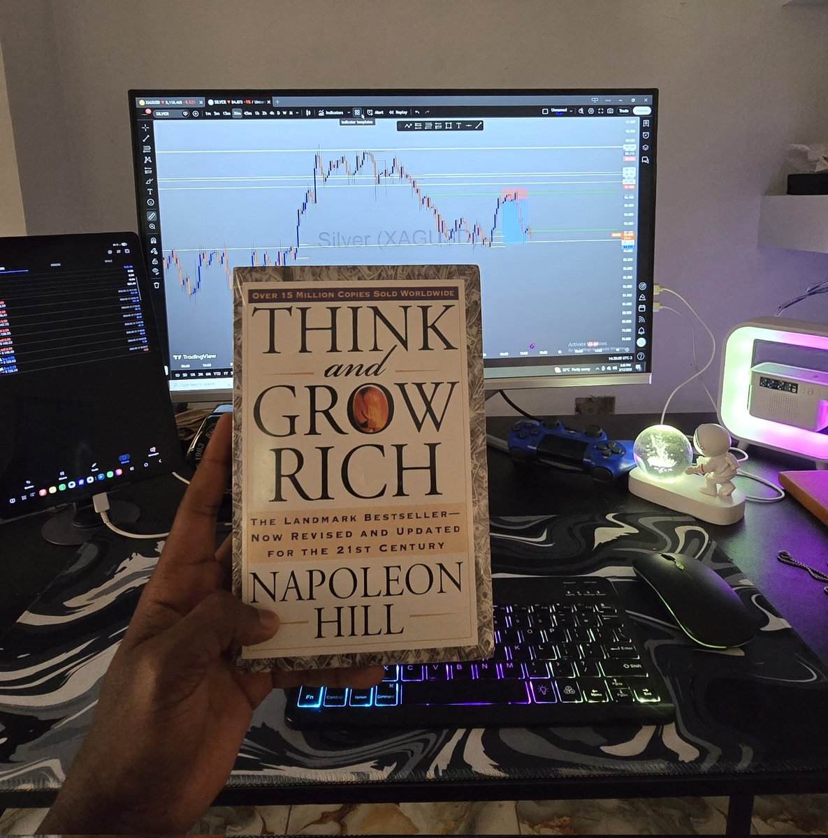 Just_Stakes tweet media