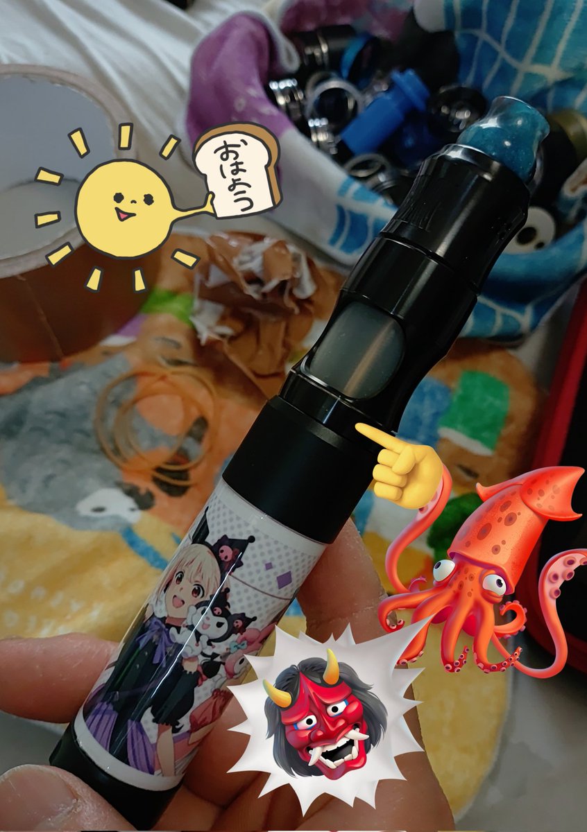 Nyasu5963's tweet image. #vape
#vape好きな人と繋がりたい
洗浄やビルド等
面倒くさそうな事は
割と楽しんで出来るのだけど…。
パーツが外れなくなる現象だけは
許せん！ストレスだわ😭
スコンクジーニアス君！
君は毎回外れないな!!
ガムテープぐるぐる巻きの刑に
処し、なんとか外れたぁ😭
指が痛いぜぃ…