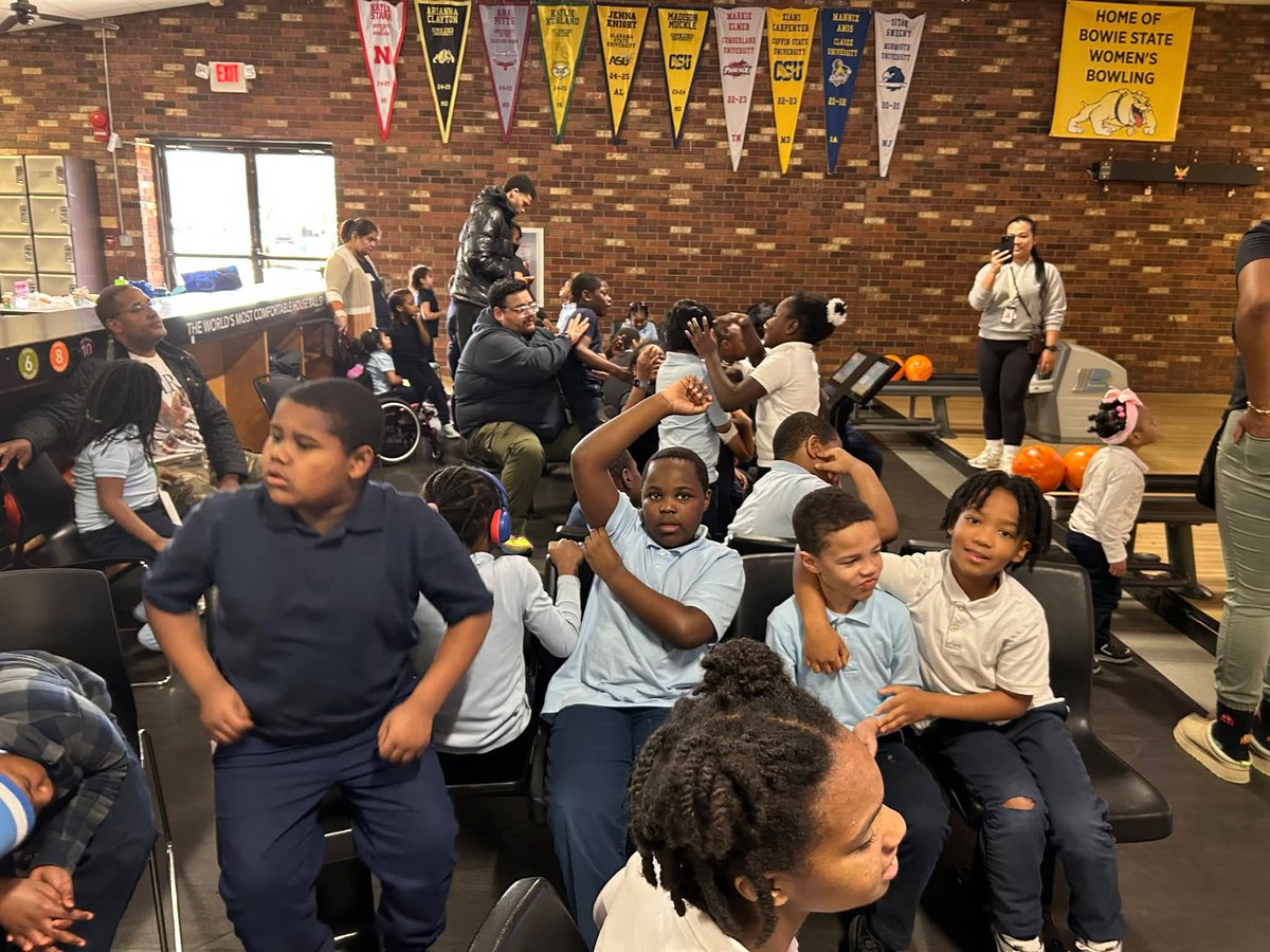 BradburyHeights's tweet image. Bowling 🎳 Fun w/ our Autism &amp;amp; CRI Extention Program Scholars 

Bowling field trips offer an engaging, active, and accessible outing for students of all ages, promoting teamwork, social interaction, and motor skills. 

#bradburyheights #BHES #BHESPTOSQUAD #BHESEagles