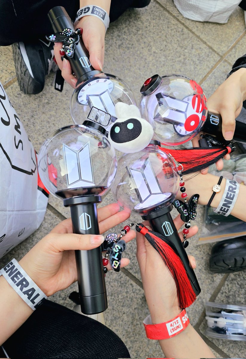 콩 tweet media