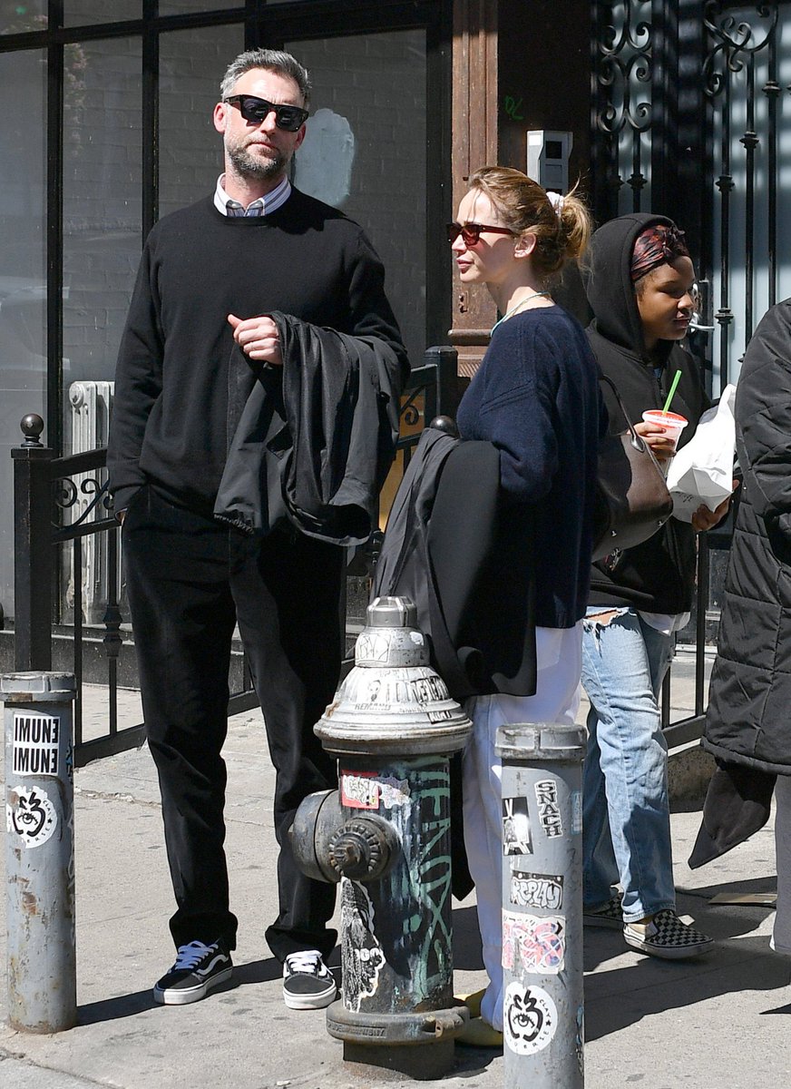 JLawrence Center tweet media