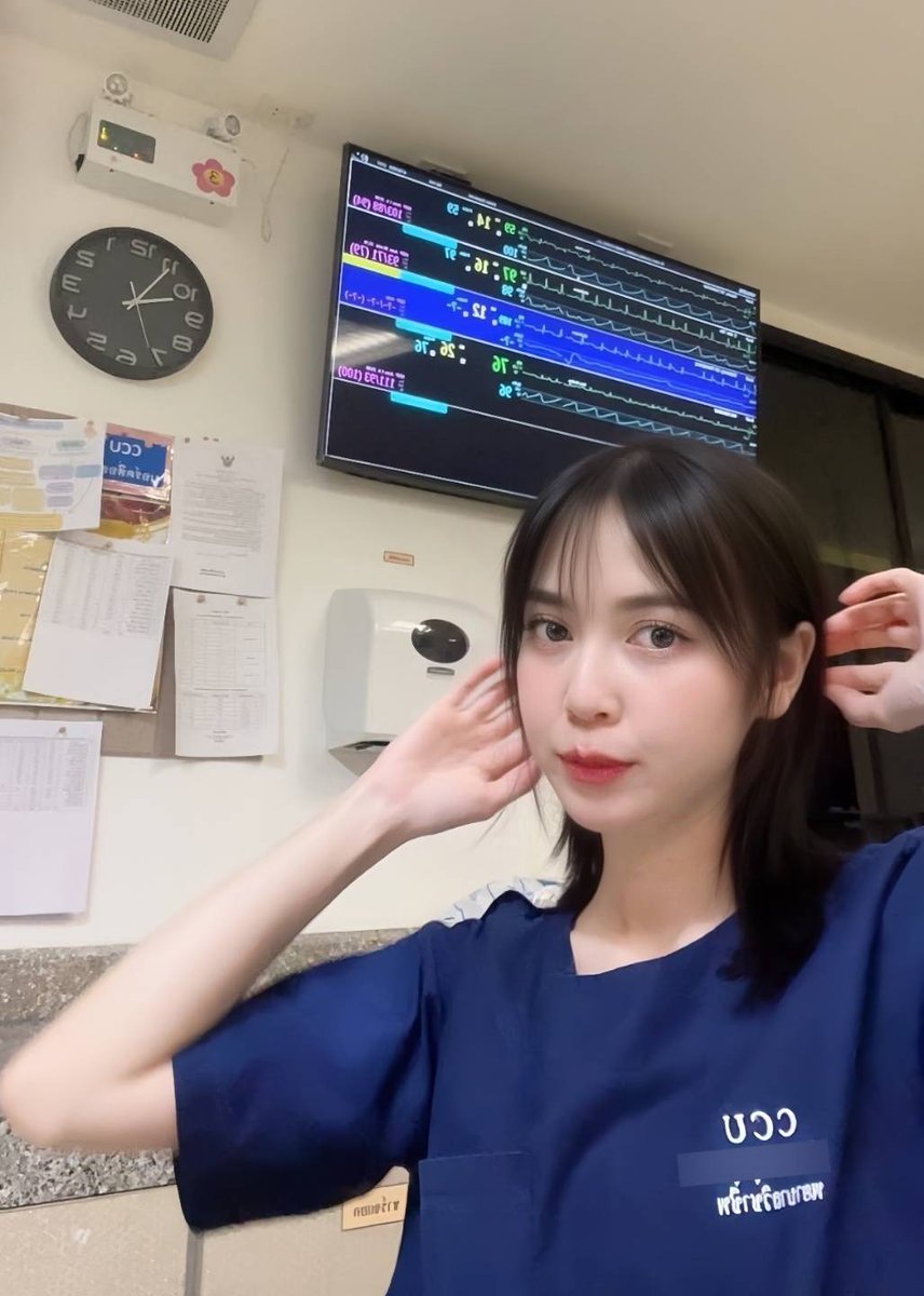 0bowling's tweet image. สงกรานต์ปีนี้ขอแค่ขันเดียวพอ (ขันหมาก) พอดีนิ้วนางข้างซ้ายยังว่าง ☺️
#พยาบาล #สวัสดีวันสงกรานต์