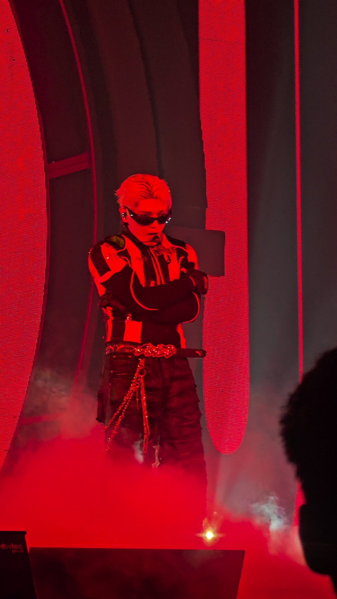 My barricade debut: at Neo King's Show!! #NCT #TY #TAEYONG #TYTRACK_REMASTEREDinKL #TYTRACK