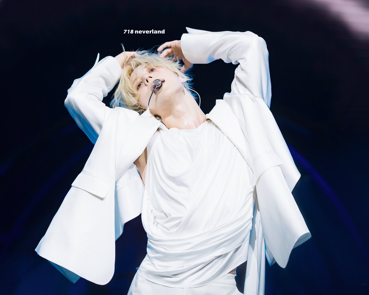 TaeminNews_FR's tweet photo. {UPDATE} ✧ 13.04.26

TAEMIN à la Coachella W1
Un styling sensible et élégant accompagnant naturellement l’émotion de la performance.🐣

📷 : @/718neverland718 / @/taemara_

#태민 #Taemin #テミン #coachella

#Isatis🦊 https://t.co/L5PEbEEnuM