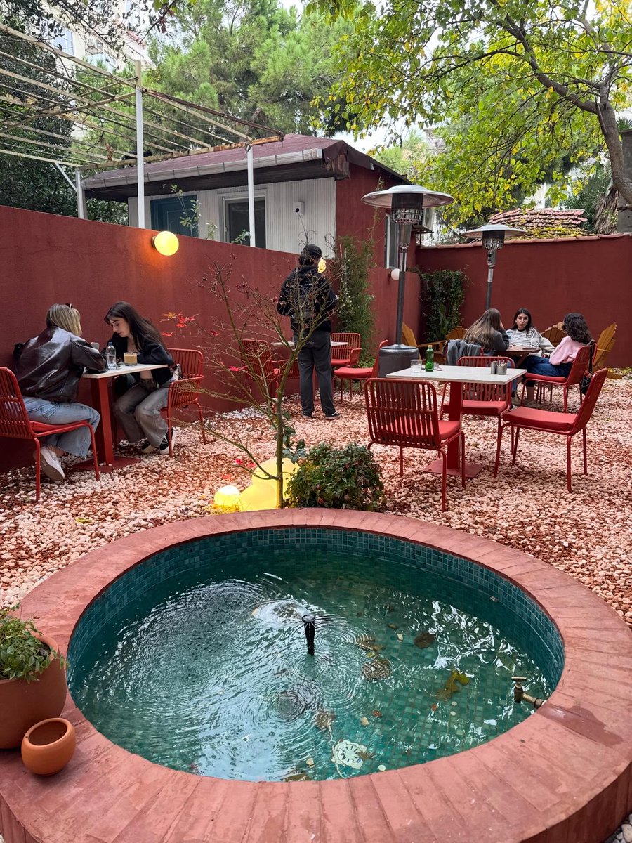 Evreni Merak Ediyoruz tweet media