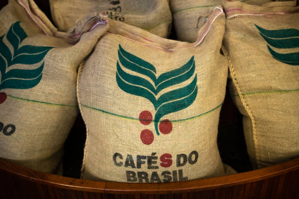 🇧🇷📦 Las exportaciones de Brasil en marzo aún no son oficiales, pero ya superan los 3 millones de sacos, con estimaciones cercanas a 3,1 millones. Según el ICE