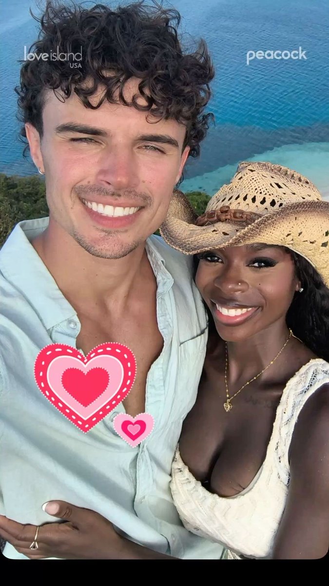 Lopit100's tweet image. wait her hat and his jersey giving final date flashbacks