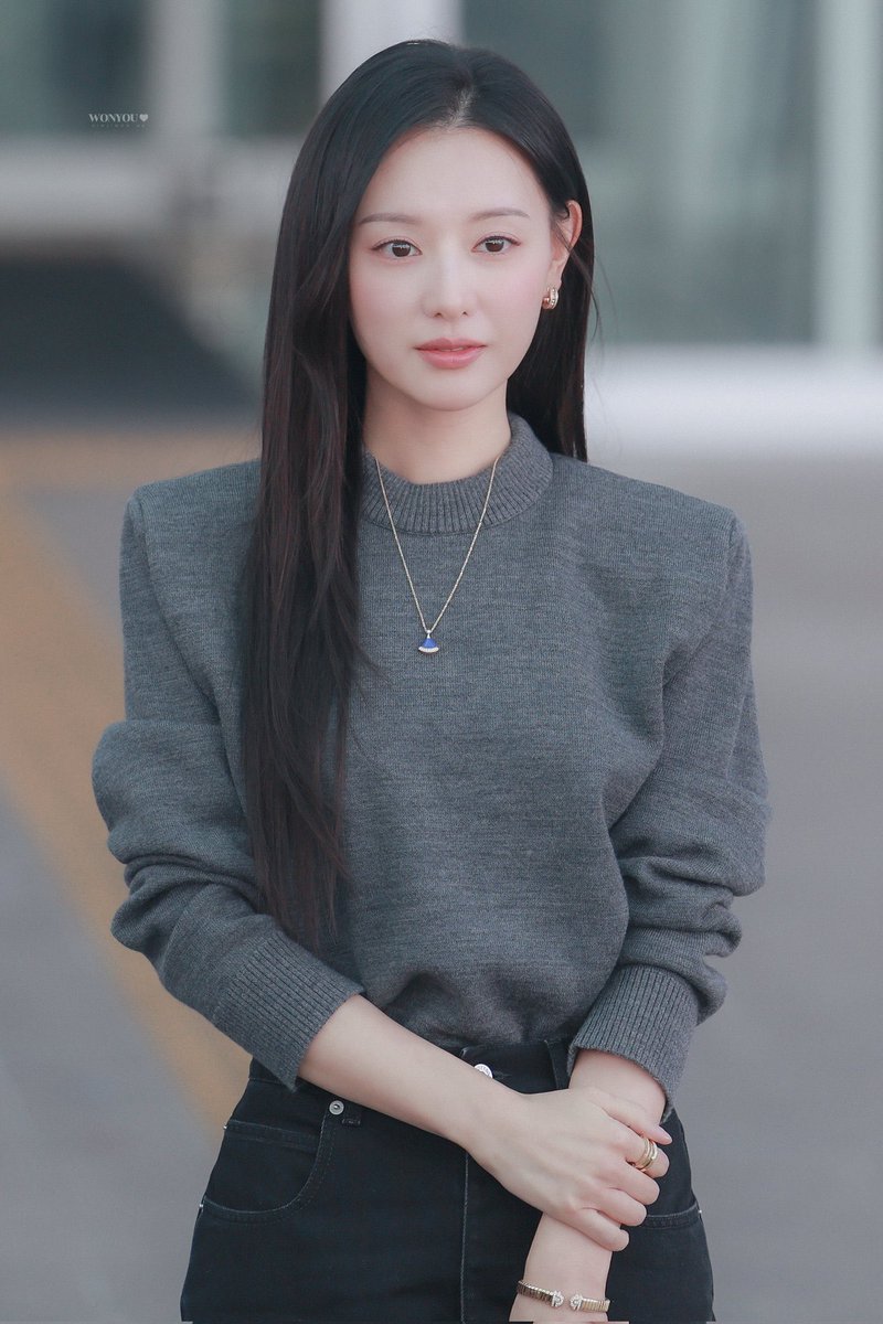 koridoras12's tweet photo. 요즘같이 힘든 세상 김지원 얼굴을 바라보세요
5초만 봐도 행복해질 수 있는 사진.. https://t.co/OoOiRymjly