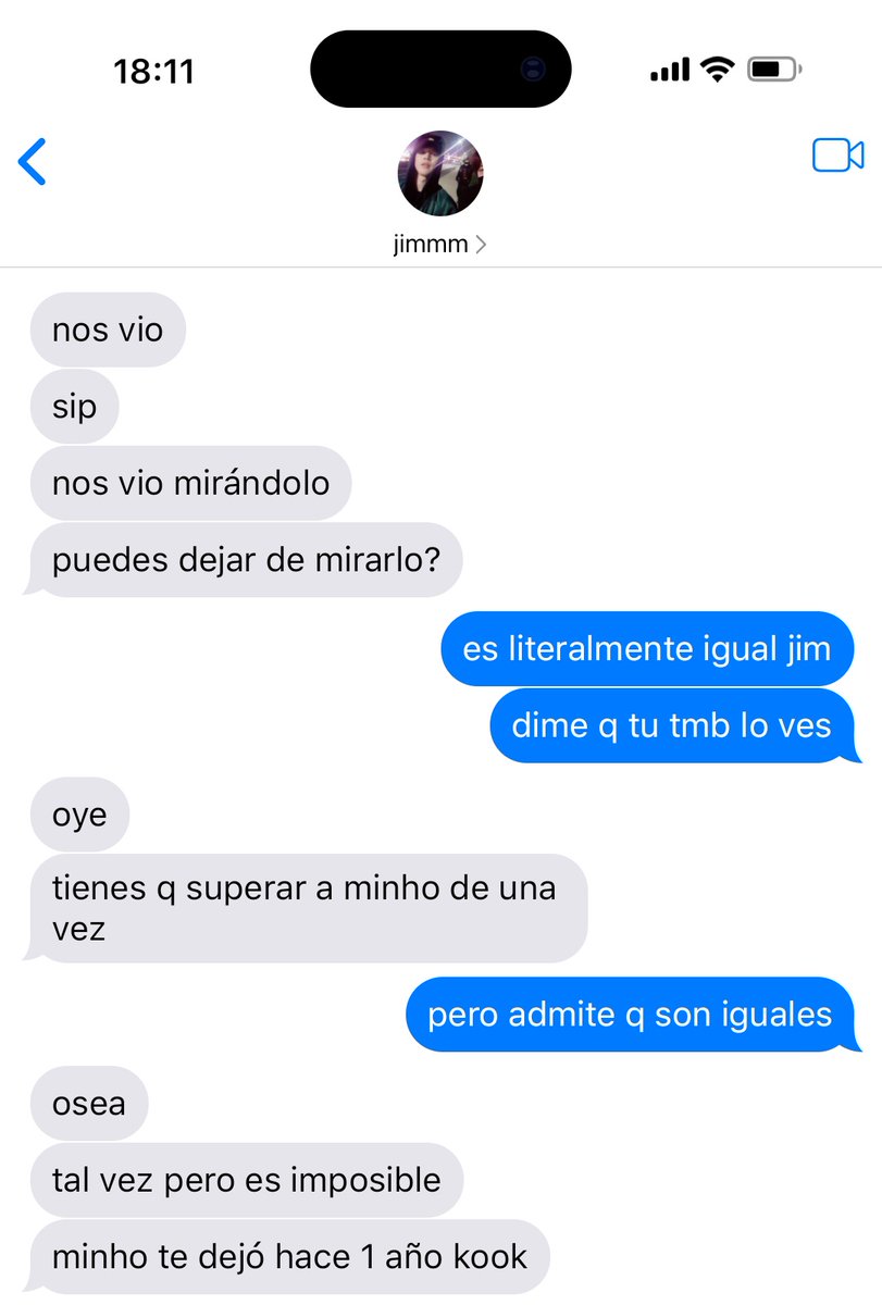 koochitos's tweet image. #kooktaeau – doppel

donde jkk no supera un amor del pasado y sigue aferrado a volverlo a encontrar,
o donde th es nuevo en una escuela y tendrá que lidiar con un tipo que jura que es alguien que él no conoce.