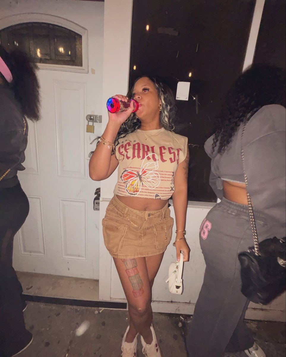 l0money_'s tweet photo. show me a good time!!!🤍🥰 #DoubleHMom https://t.co/VptZa7N8U8
