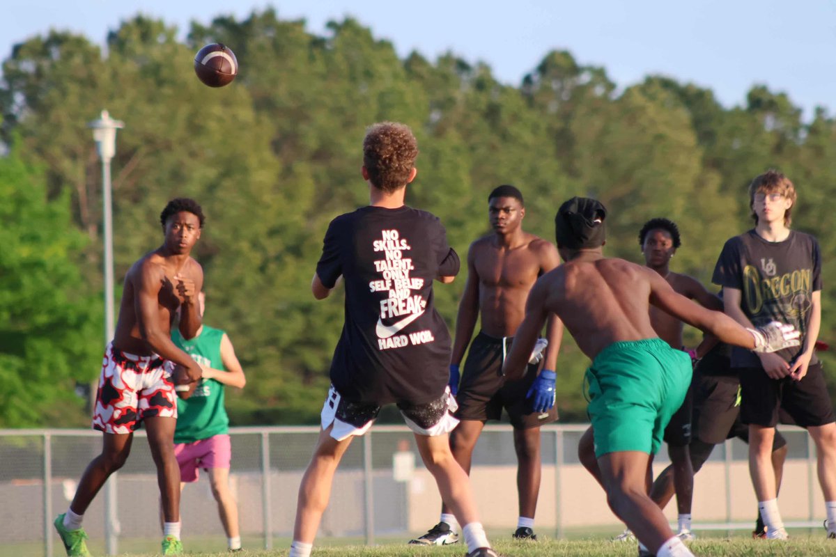 thius_LJ2's tweet photo. Great working with some of my teammates and and meeting new people at the caya 7v7 competition https://t.co/oqEnzUONd6