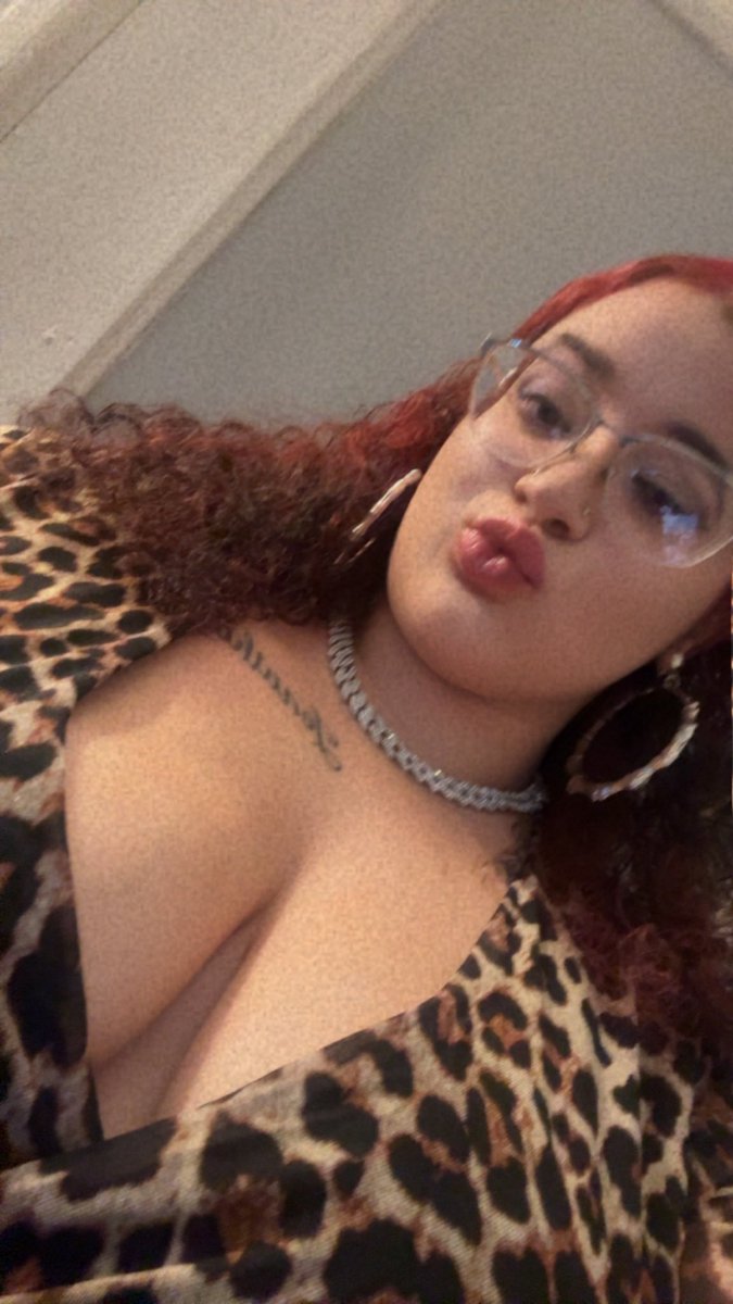 Izzy Glizzy tweet media