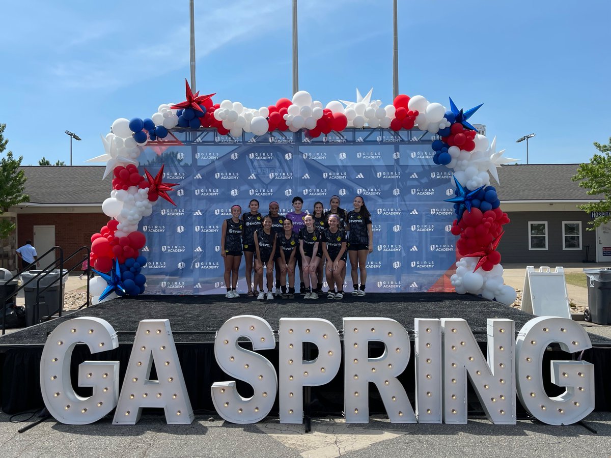 BVB09GGA's tweet photo. Closed out the @GAcademyLeague Spring Showcase with our third win! Beautiful goals by Kass and Izzy W. Proud to represent the black and yellow. Let’s go BVB! @bvbiaa @bvbiantx @ImYouthSoccer @ImCollegeSoccer @PrepSoccerTX @TopDrawerSoccer @TheSoccerWire  @NCAASoccer #bvb09gga https://t.co/ajVTJBkuBy