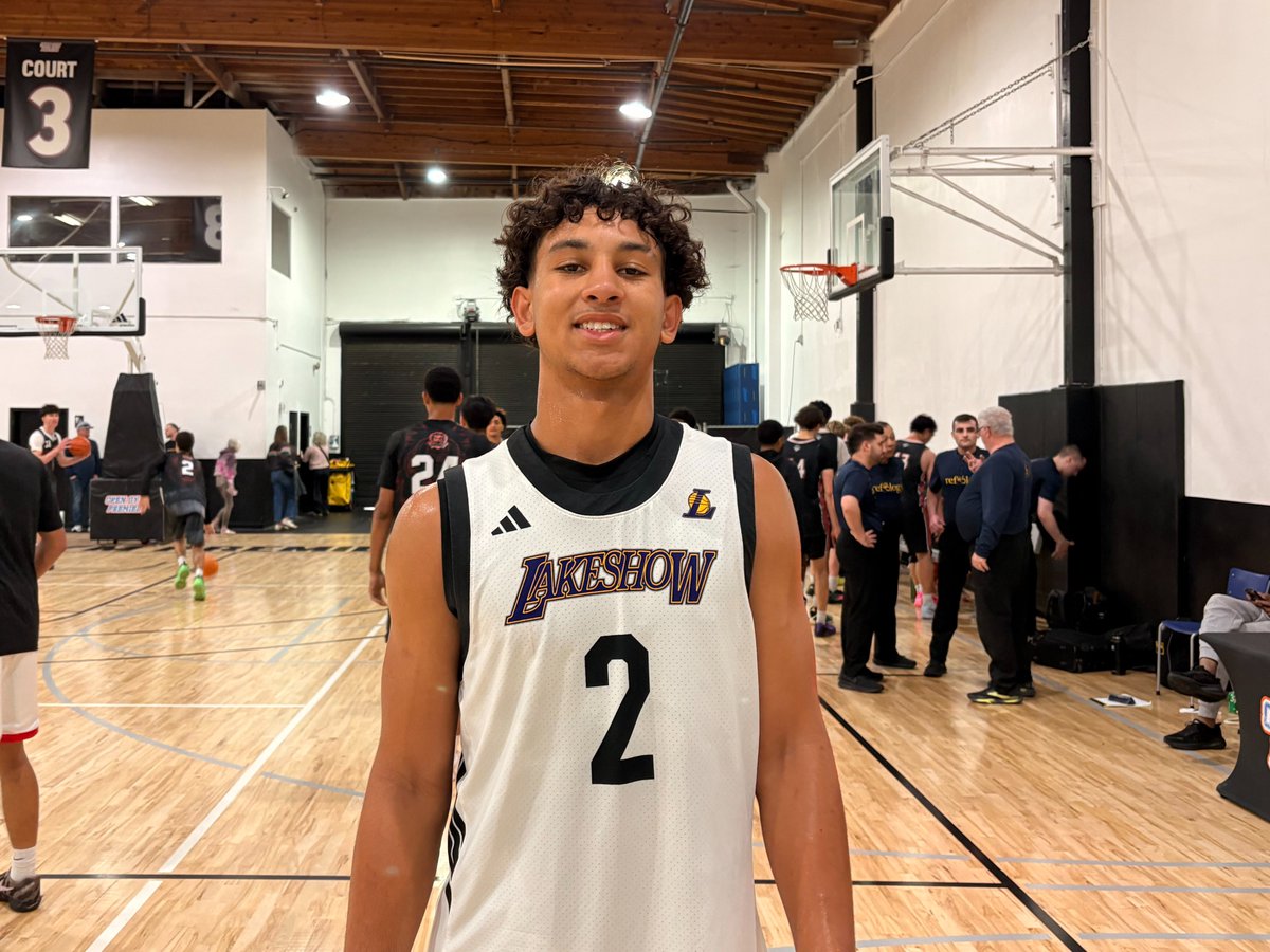 Pdouble_33's tweet photo. Elite Spring Hoops Challenge✍️

2028 6'4 Tre Simmons (Lincoln/Stockton) does it all to impact the game on both ends. Simmons has a strong handle on the ball, gets into the paint with great body control to absorb contact on the jumper and shots at the basket, is effective with the 3-ball OTD/C&S, but what impresses me the most in his game is his court vision. Simmons makes reads and finds that don't even seem open until the pass is made, off the drive and kick, finds cutters moving off the ball, cross court to hit the shooter in the pocket, or up the court in transition. Poised for a big Spring and Summer and will be highly sought by the end of July. 

@Lakeshow_Hoops @RonMFlores @3SSBCircuit @trigonis30 @PangosAACamp @DevinUgland @FrankieBur @PrepHoopsNorCal @PrepHoopsSoCal