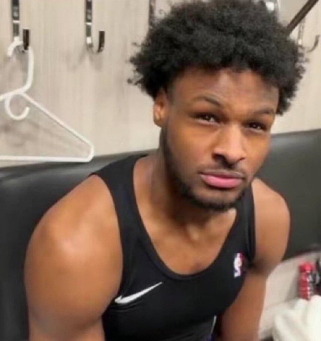 OxMsimangg tweet media