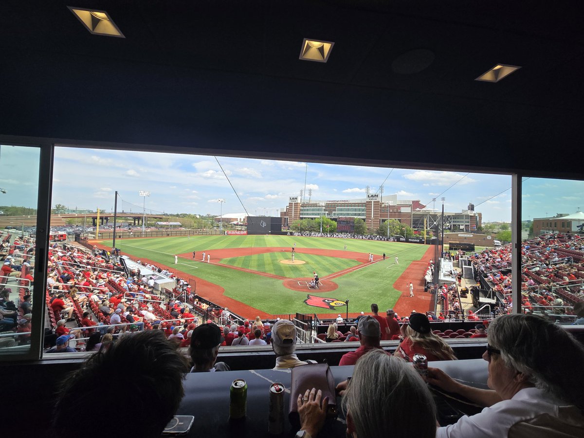 MrsCoachSaake's tweet photo. Today, Game #8 of our Baseball Adventure Trip at our fifth stadium.
It's a beautiful day  @coachsaake for @LouisvilleBSB
Hosting @StanfordBSB
#CollegeBaseball
#CoachesWifeLife
#ACCBaseball https://t.co/Bnx8xvmMhg