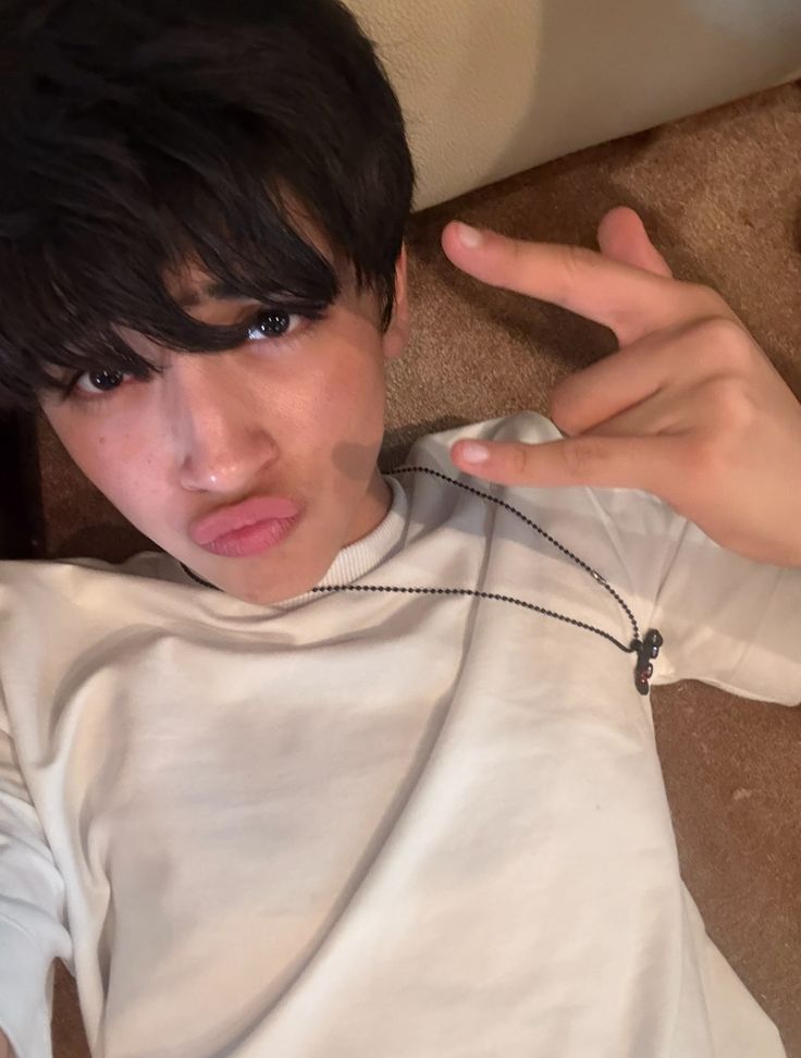 𝙇ove 𝙆enneth tweet media