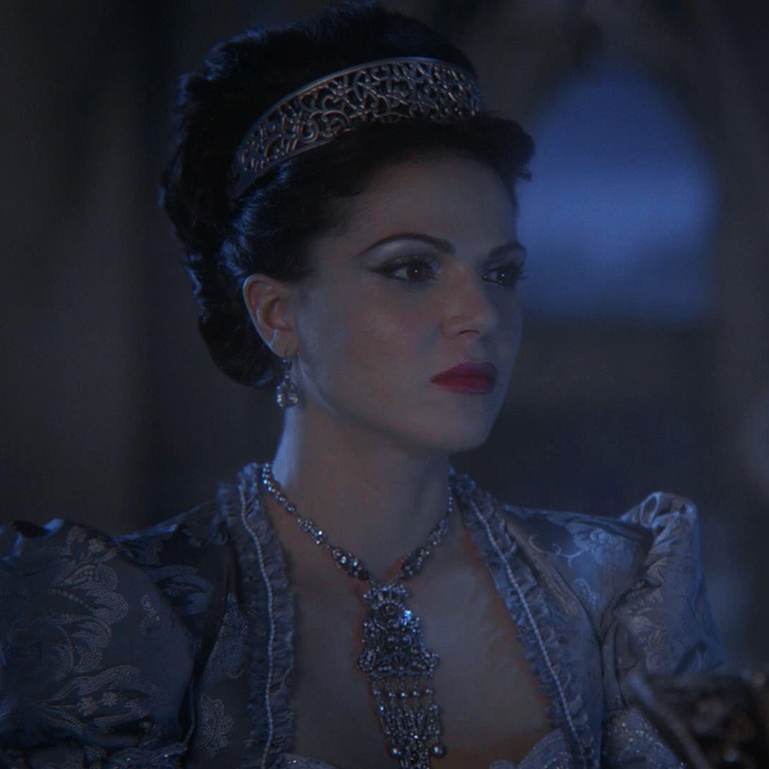 evil queen & ef regina tweet media