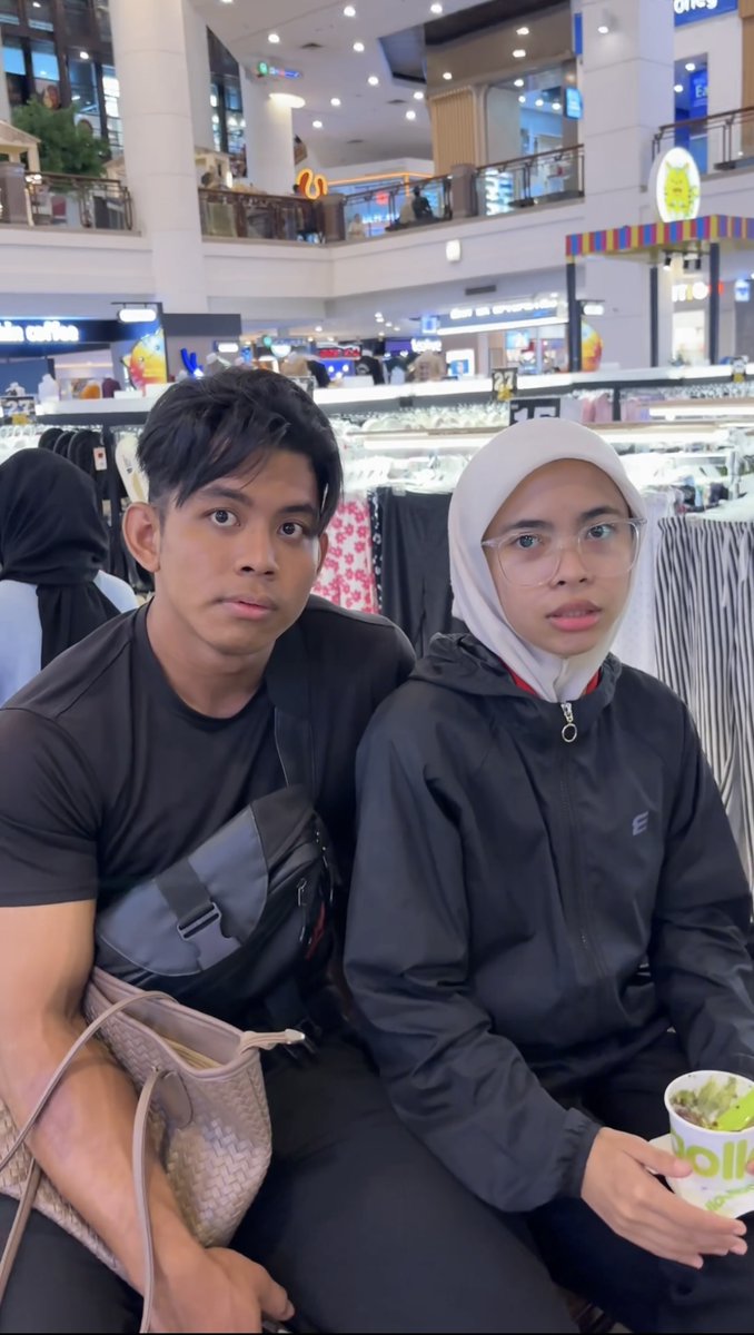 Rania Calista tweet media