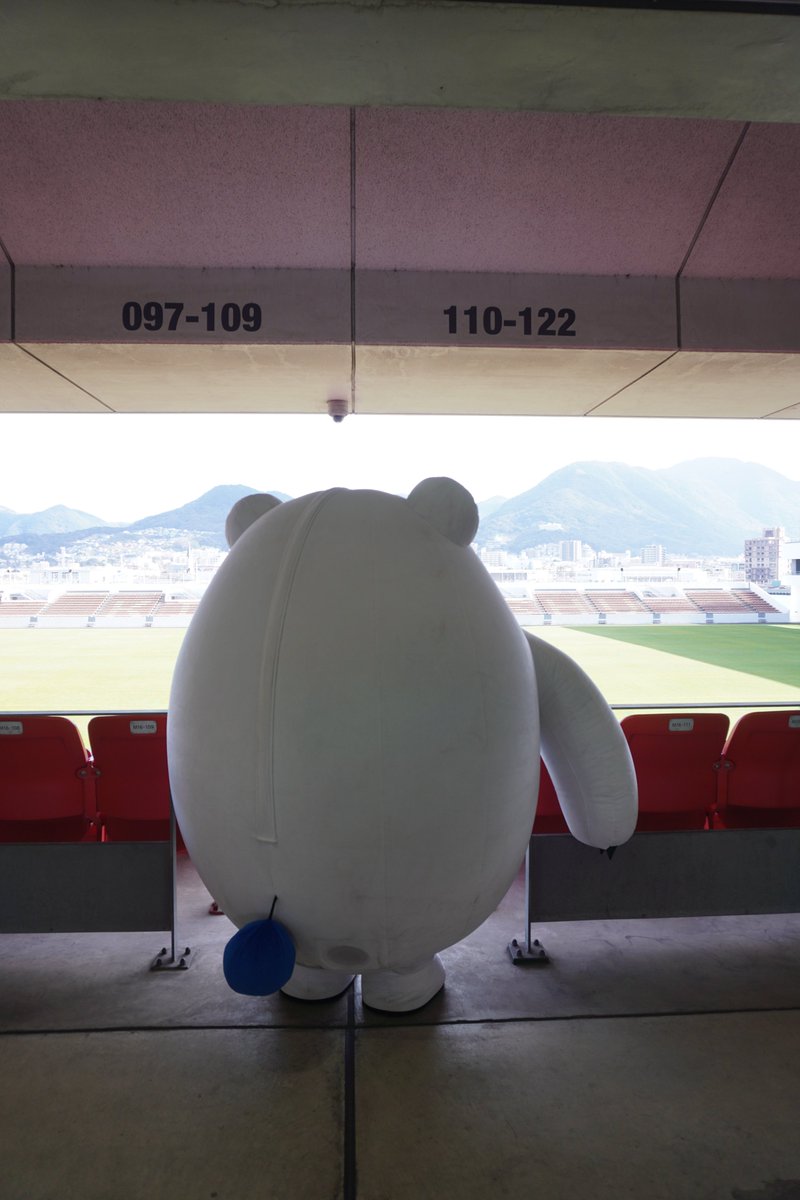 dkstakuma's tweet photo. いつもギランに背中を押してもらっているので

タクマも選手の皆さんやサポーターの皆さんの

背中を押せる存在になれるよう成長していクマ！

頑張れギラヴァンツ北九州🐻‍❄️💕 https://t.co/GRJrwweJn9