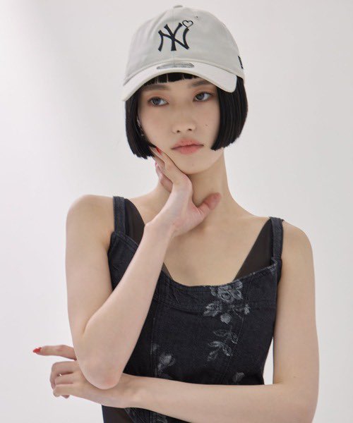 STUDIOUS_JP's tweet photo. ◻︎BASICKS《STUDIOUS別注》Newera Yankees Cap🤍⚾️

https://t.co/ezELVAZvou 

#ZOZOTOWN
#studious
#BASICKS https://t.co/9erIjhbOl9