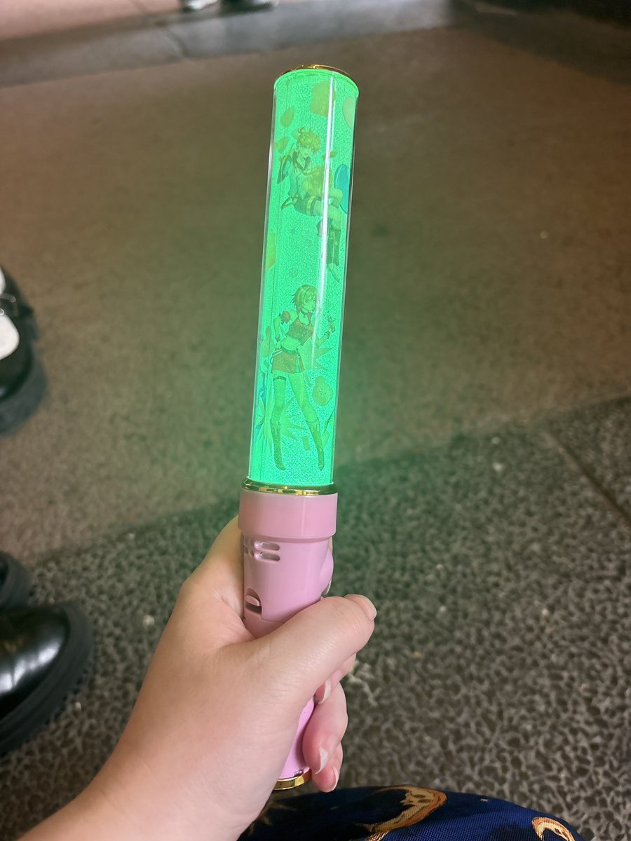 Silver 🌸🦌🍉 tweet media