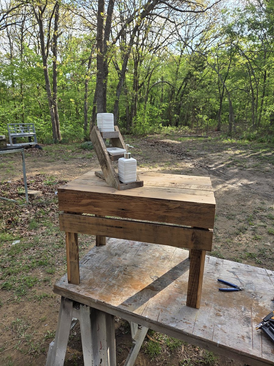 D_E_512882's tweet image. Sometimes I build things...
#recycle #reclaimedwood #recycled #wood