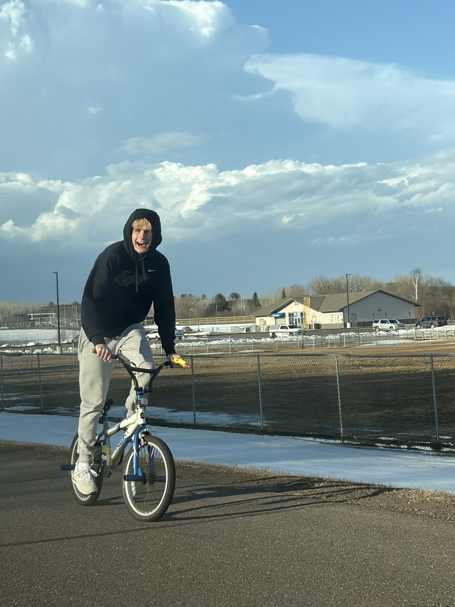 SmashAndDash96's tweet photo. @CecNerf There goes Jett Lee on that bike 
#geturlicensekid #justgiveup @BB_blasters https://t.co/acnUDR1O1u