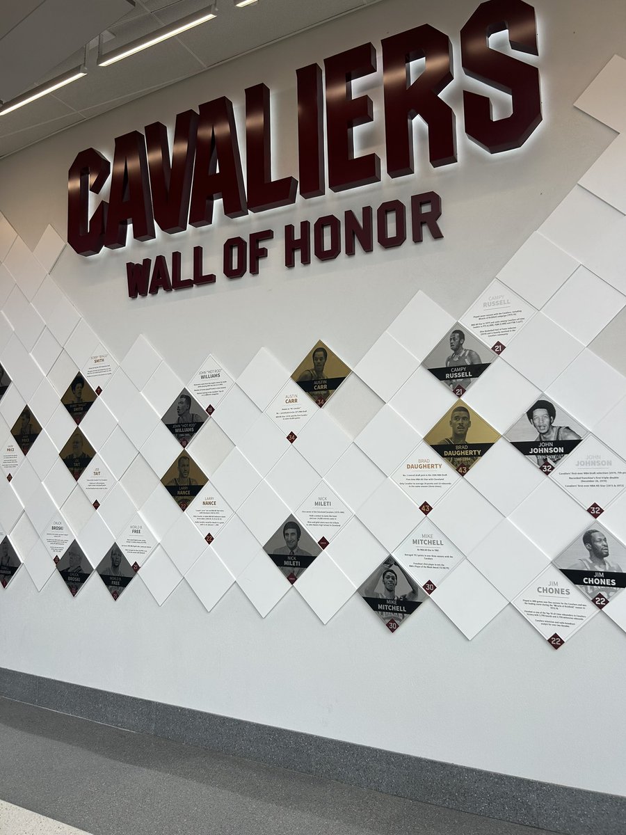 King Vocaloid tweet media