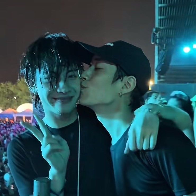 ivy 𐙚 tweet media