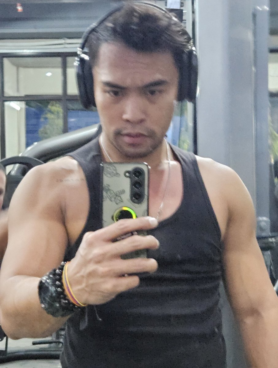 siantithesis's tweet photo. 💪🏼 Libre lait sa mga perfect. #cebu #cebucity https://t.co/MYRVOK5j69
