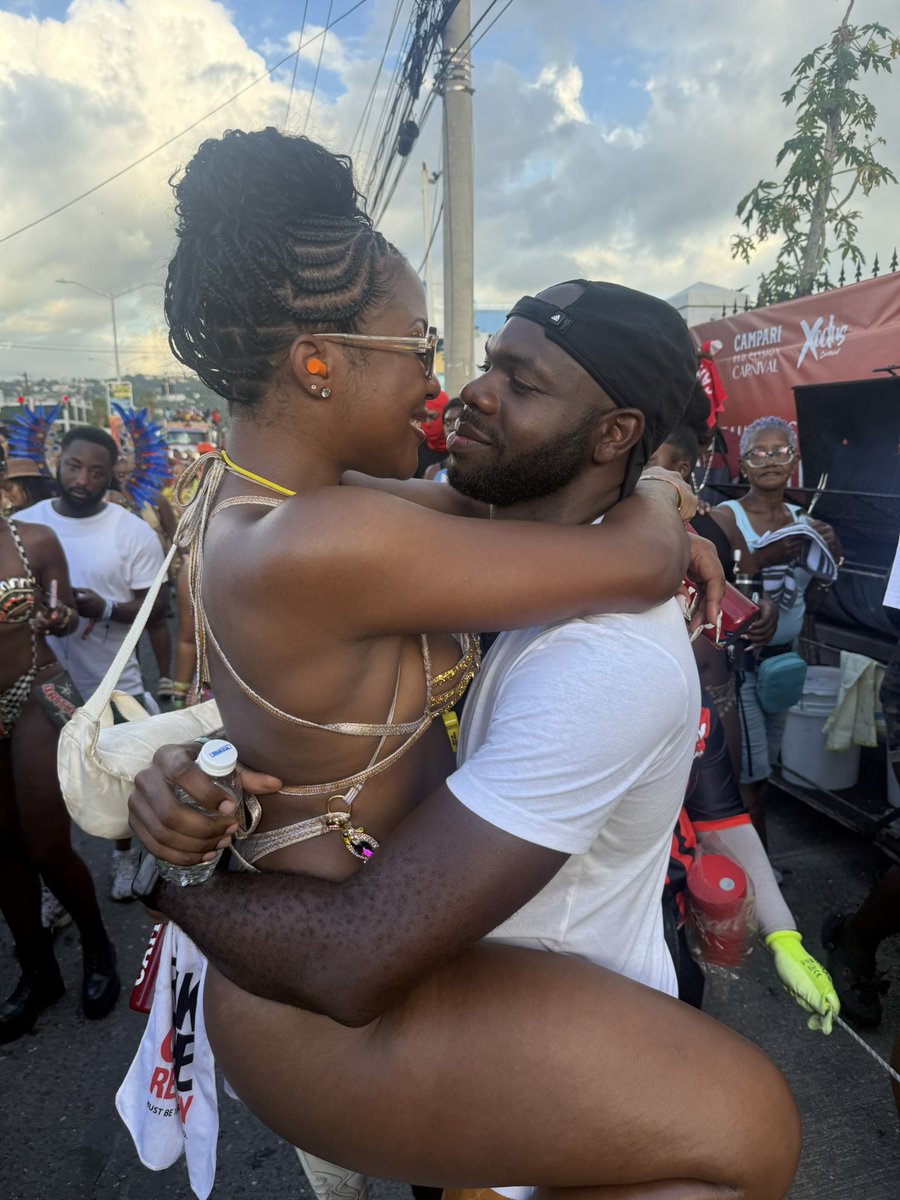 Gavin Hall tweet media