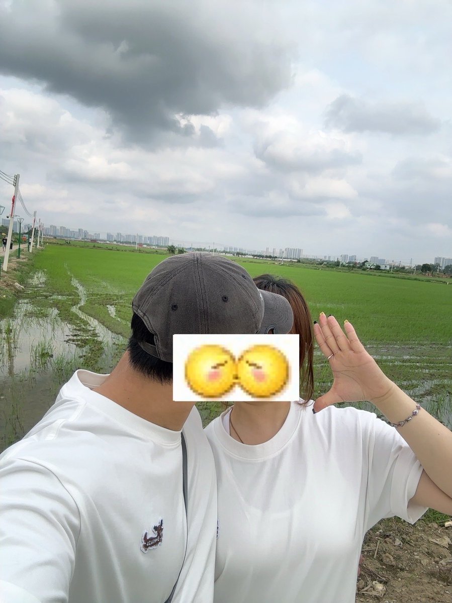 wenwen_0130's tweet photo. 没分手家人们，依旧十分爱，他对我真的特别特别好，之前吵架一气之下才把之前的推文删除，以后还是会继续更新我的恋爱日常，这段时间谢谢大家的关心🥹 https://t.co/EWiUeGfoX7