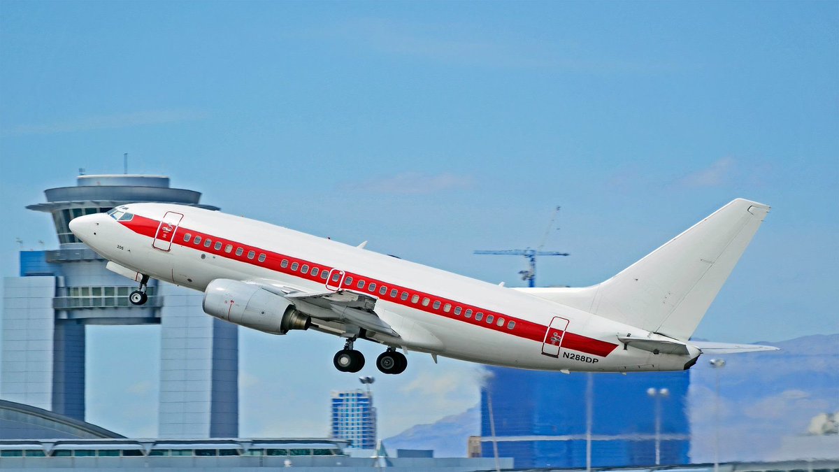 UAPDr's tweet image. 🚨 Former EG&amp;amp;G Janet pilot Rich Towsley, who flew the 737 shuttle to Area 51 said he periodically flew both Bob Lazar and Dennis John Mariani to and from work.

That is independent pilot testimony placing both men there during the exact timeframe in question. 🤯